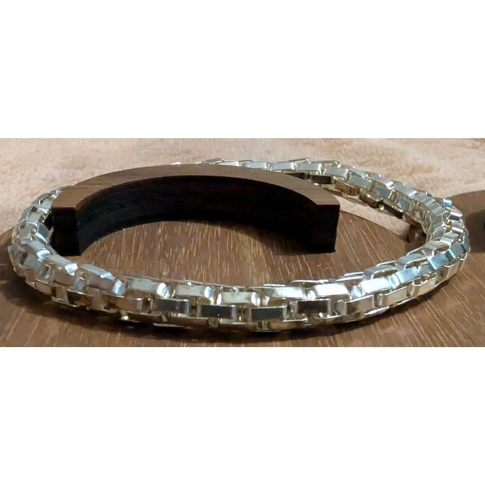 New Silvertone Snake Bracelet Stretch Jewelry 99 Cent Auction